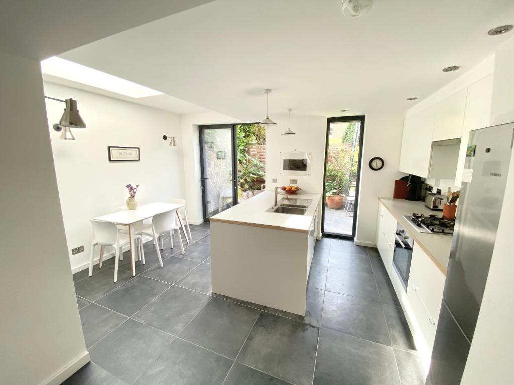 Stunning apartment with garden in the heart of Hackney, East London room 5